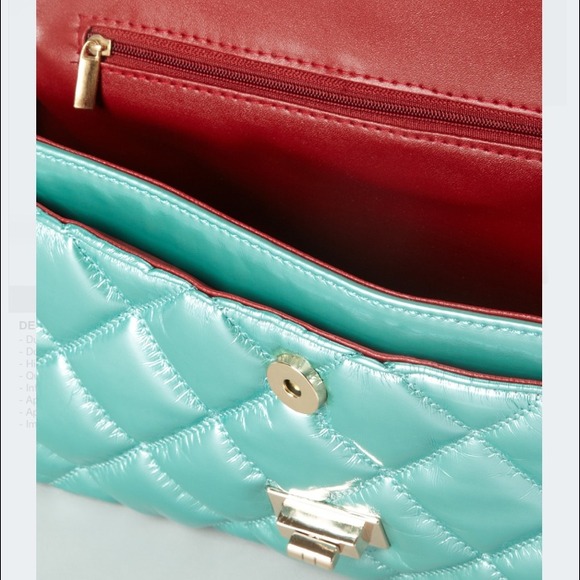 Red Kiss Taylor Quilted Shoulder Bag - Picture 3 of 3