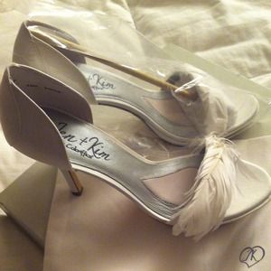 👠 Jen + Kim Swan Shoes 👠