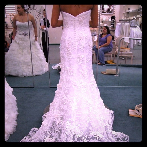 Oleg Cassini Wedding Dress. NEW with tags!