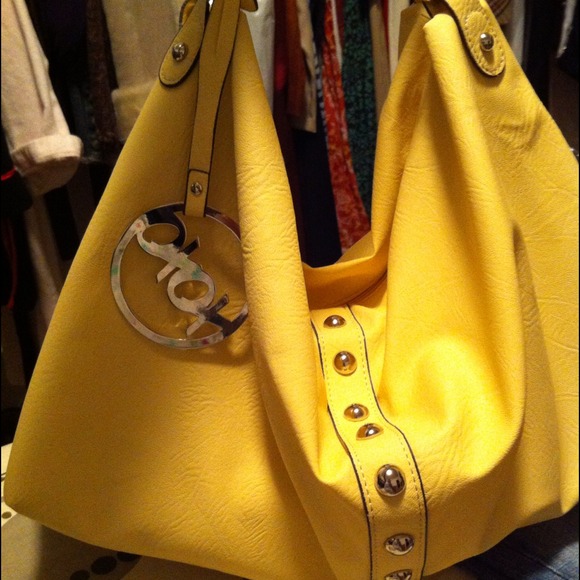 ✂PRICE CUT✂XOXO yellow Hobo