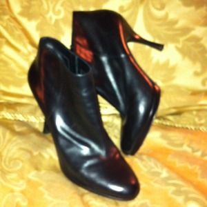 Via Spiga ankle boots