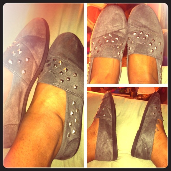 Flats - Picture 1 of 1