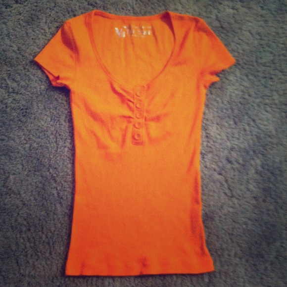 Cute orange tshirt - Picture 1 of 2