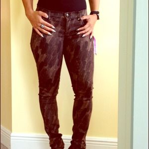 Brand New Princess Vera Wang Jeggings