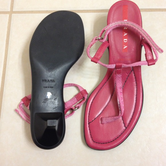 ❌SOLD❌NWOT Prada Kitten Heel Sandals - Picture 2 of 4