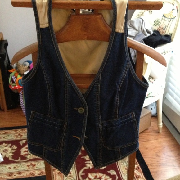 💥SOLD IN BUNDLE💥Jeans/Denim Vest