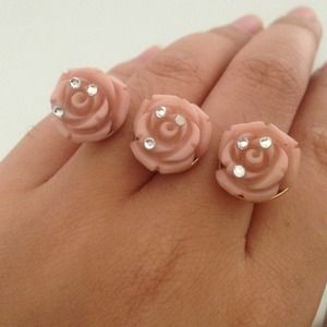 Cute two finger rose ring