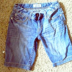 Aeropostale Bermuda shorts.