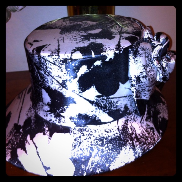 "SOLD"-Sunday's Best & Sophisticated Hat Bundle.