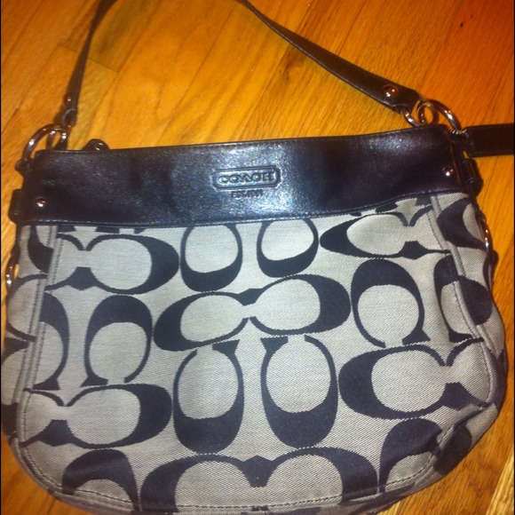 Coach Handbags - Coach purse