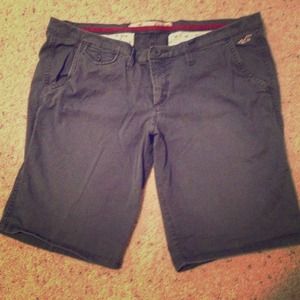Navy blue Hollister Bermuda shorts. Size 9.