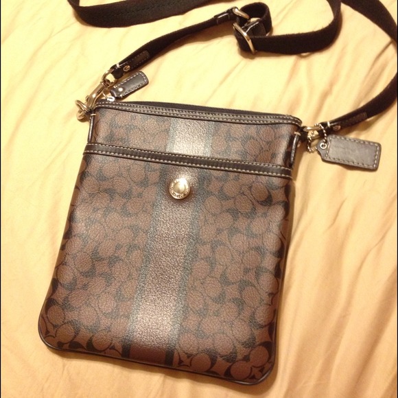 Authentic coach cross body purse