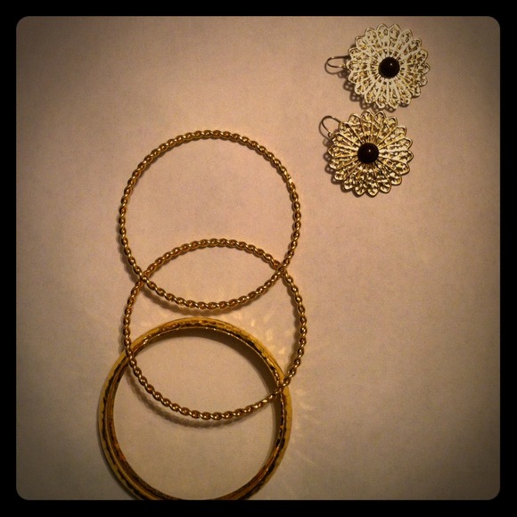 Bangle and earrings!