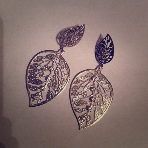 Silver diamond leaves !