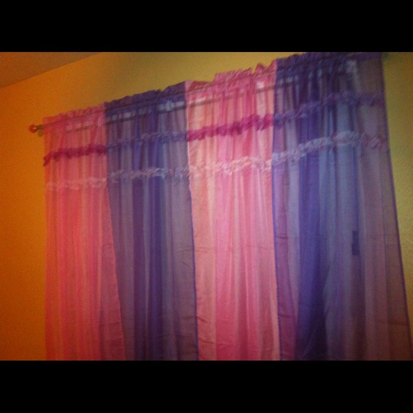 Pink n purple curtins
