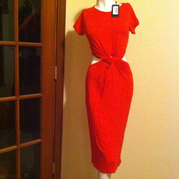 Dorthy Perkins Rise twisted knot midi dress.