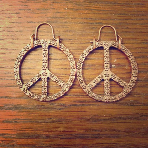 BUNDLED❗❗❗ Lucky Brand Peace Earrings