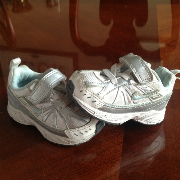 Nike toddler shoes
