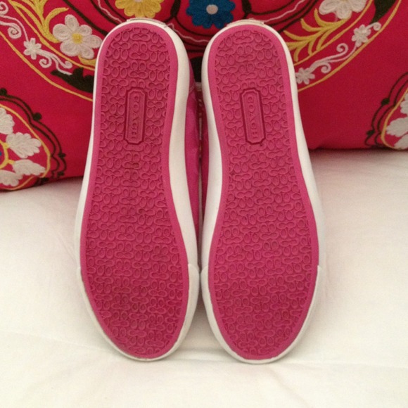 Coach pink logo tennis shoes - Picture 3 of 3