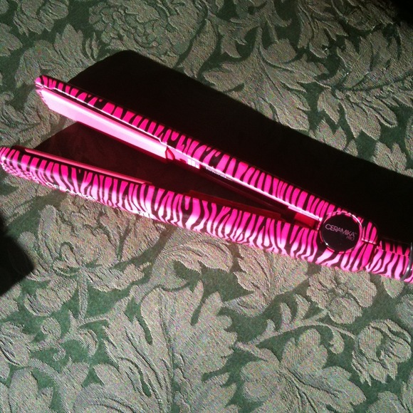Ceramic pink n black zebra straightener