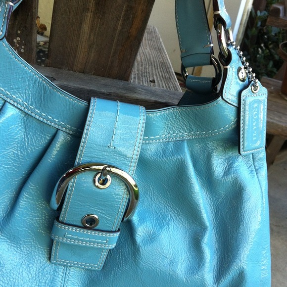 SOLD *****Coach Patent Leather Soho Carryall - Picture 2 of 4