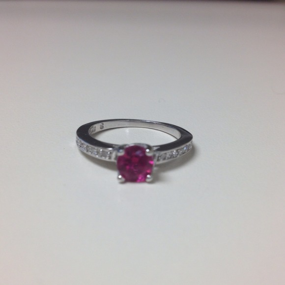 🎀.925 Dark Pink CZ Solitaire🎀