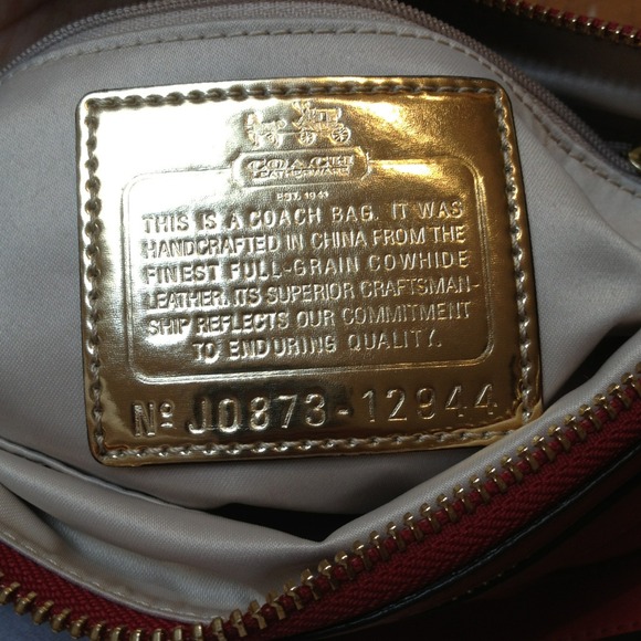 COACH: Raspberry Pink & Gold Leather Handbag Purse - Picture 4 of 4