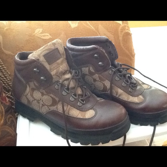 🚫SOLD🚫@tinadevusser8👢COACH BOOTS👢👢