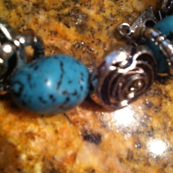 Turquoise bracket with charms - Picture 2 of 3
