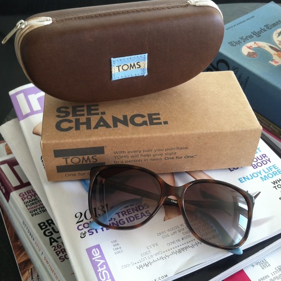 Tom's Accessories - Tom's sunglasses