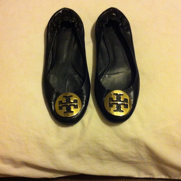 Authentic Tory Burch Reva Flats - size 7.