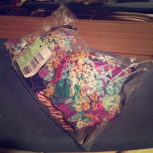 Victoria's Secret Accessories - VS very sexy push-up bra floral navy