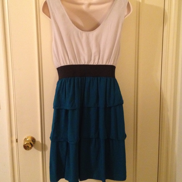 😄Sz med color block tiered slip on dress - Picture 4 of 4