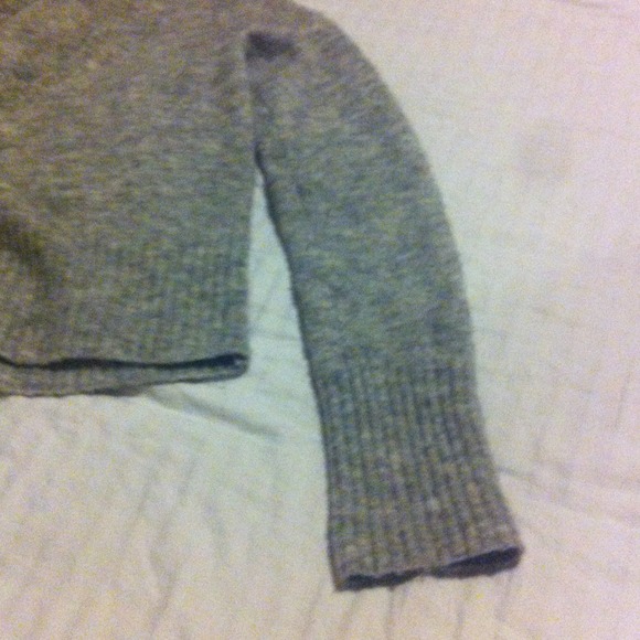 Express Sweater. - Picture 3 of 4