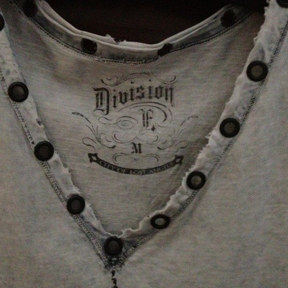 💥SOLD💥Division F Distressed Sleeveless Tee - Picture 2 of 4