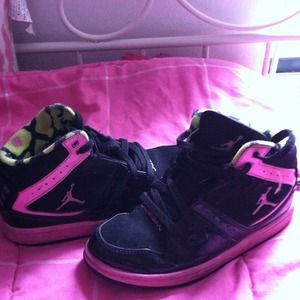 Girl Jordan's size 1