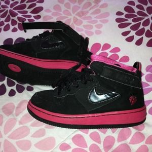 $$$$ SOLD$$$$&&&&.        shoes size 12