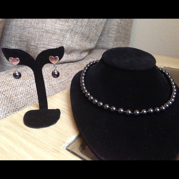 ❌SOLD❌in bundle🔴Gorgeous Pearls Set
