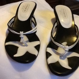 💜RESERVED PUDDPUDDO💜COACH SANDAL 7B