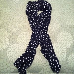 Old navy heart print scarf