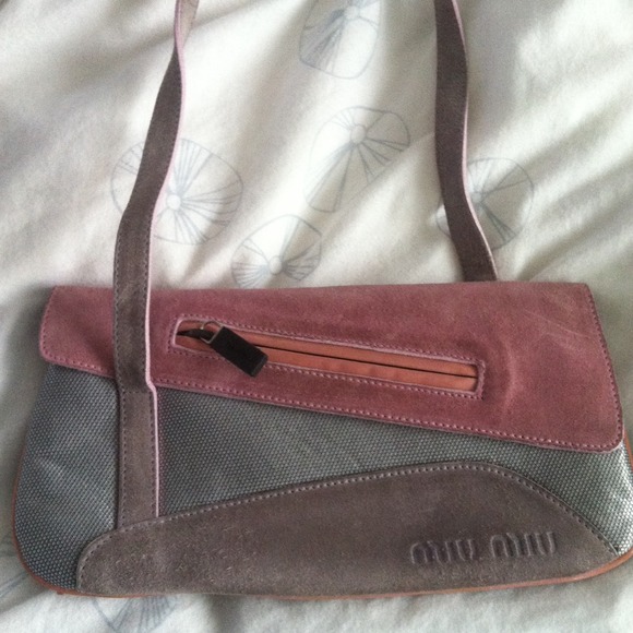 Pending - MIU MIU Handbag/Clutch - Rare & Vintage! - Picture 2 of 4