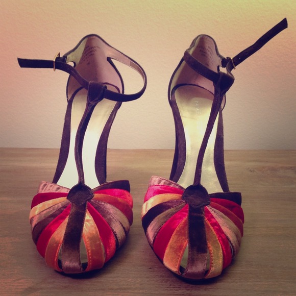 Nine West Shoes - 💢SOLD💢@tania13 Nine West suede T-strap sandals