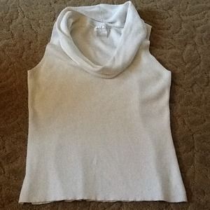 🎀✨✨✨SOLD✨ ✨✨Neck Sleeveless Sweater Shirt🎀