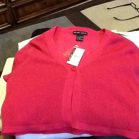 New York and company shawl half top