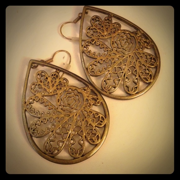 Gold Flower Earrings