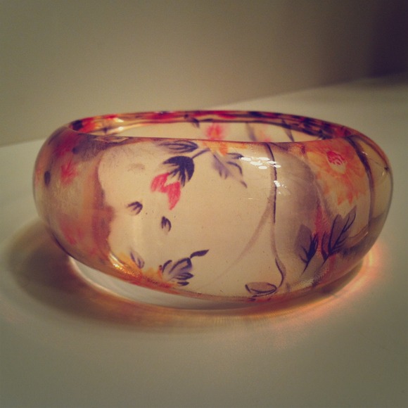 SOLD AS BUNDLE Lucite Bangle w/ flower design