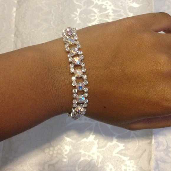 Beautiful tennis bracelet