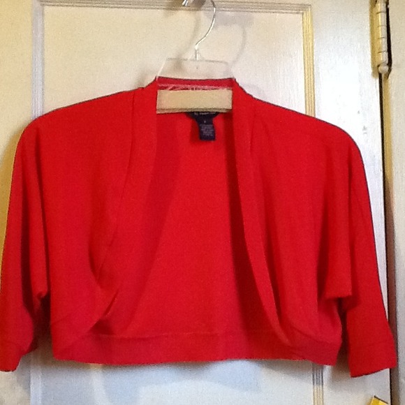 Signature by Robbie Bee