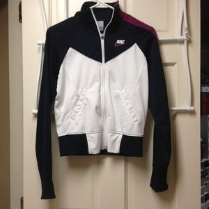 Nike sweatshirt