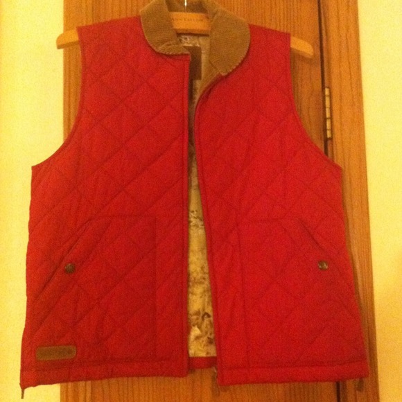 Sold in bundle***Red Ralph Lauren quilted vest